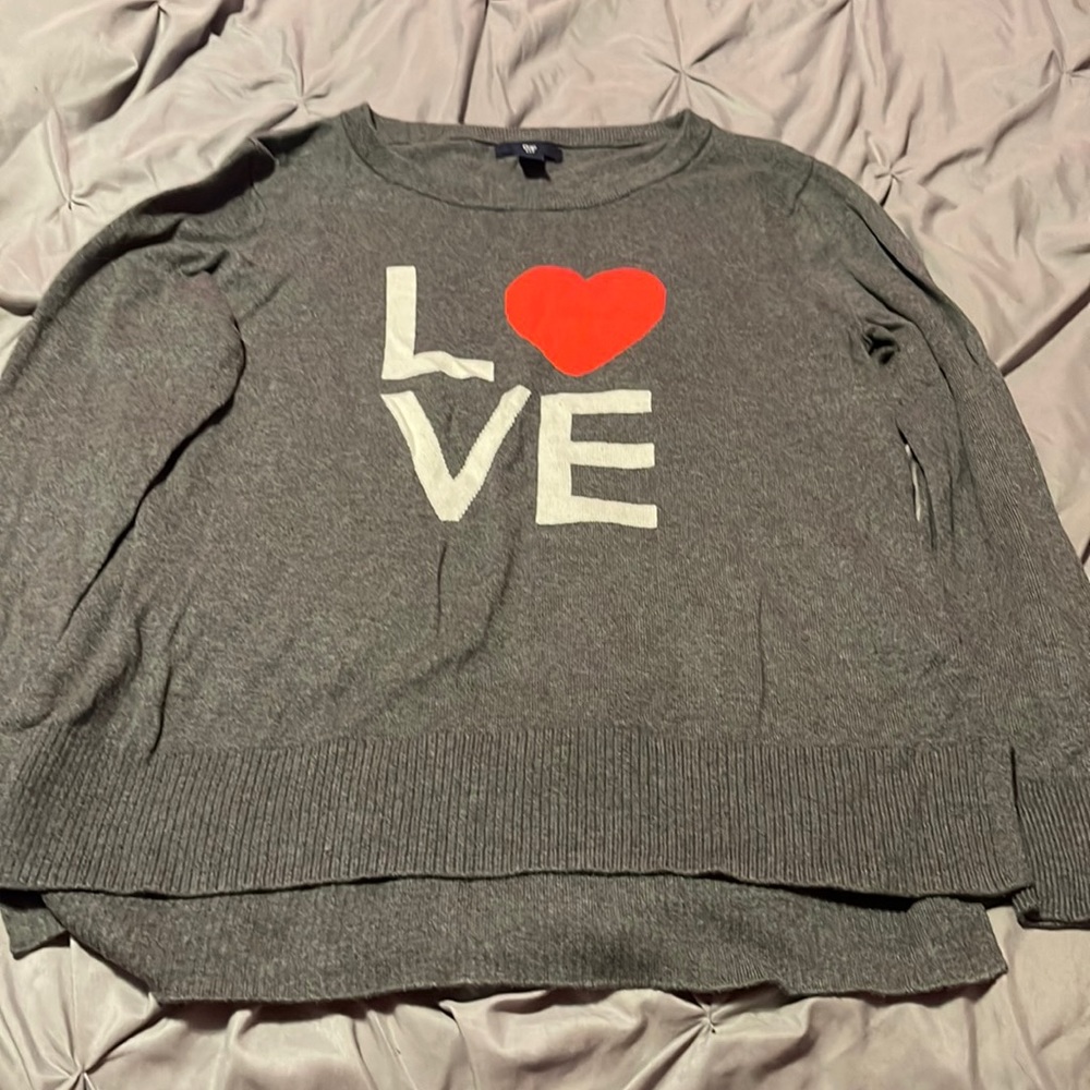 Gap sweater